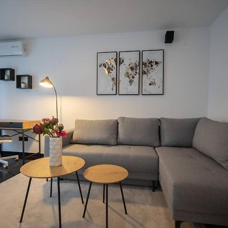 Apartment Hesa- 4 Star Apartment Риека Экстерьер фото